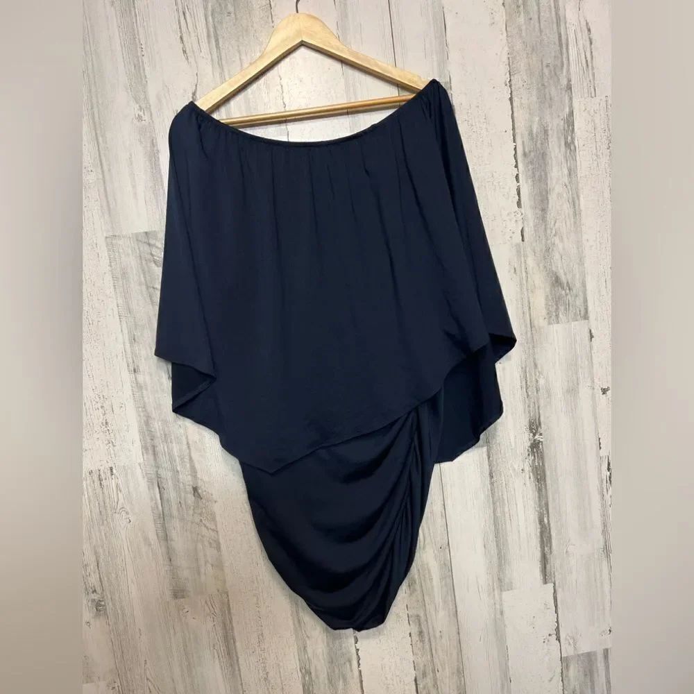 Dress   - Picture 2 of 6